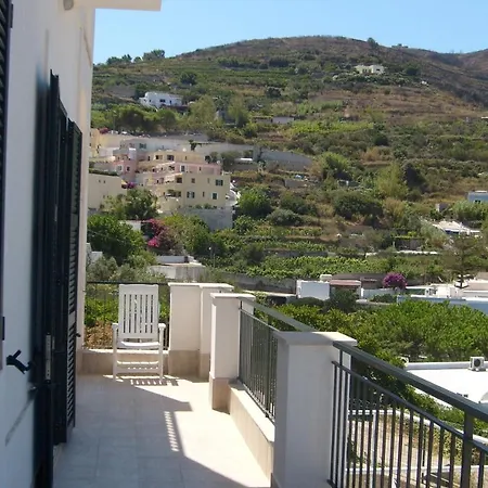 La Dragonessa 3* Ponza